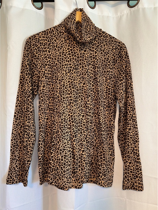 J. Crew Sweaters - J.Crew Women's Y2K Fall Leopard Print Turtleneck Shirt M